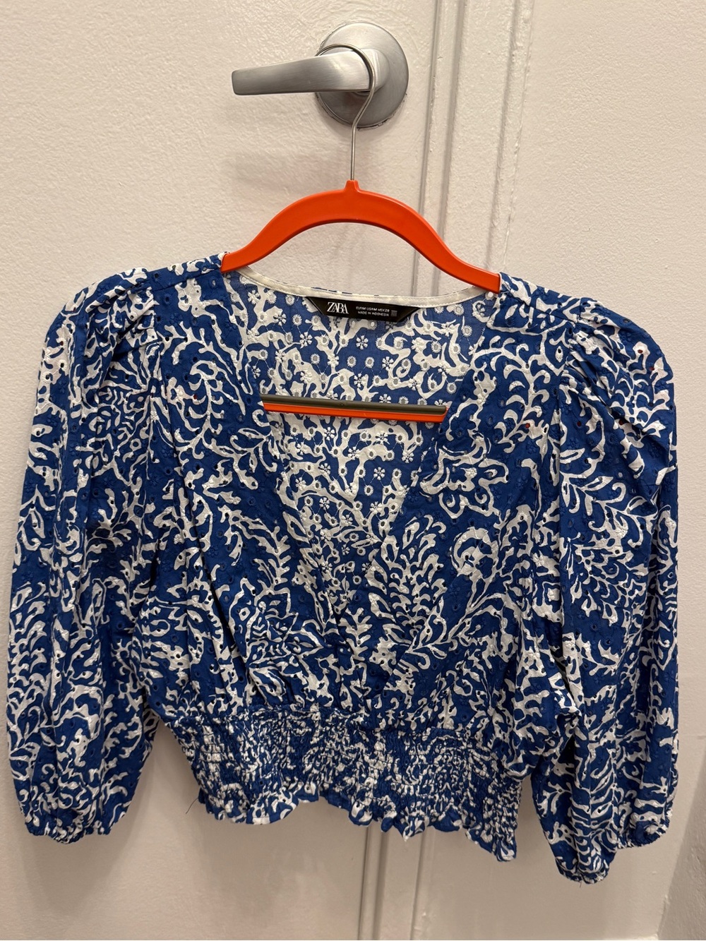 Zara Blue and White Eyelet Crop Top - size M
